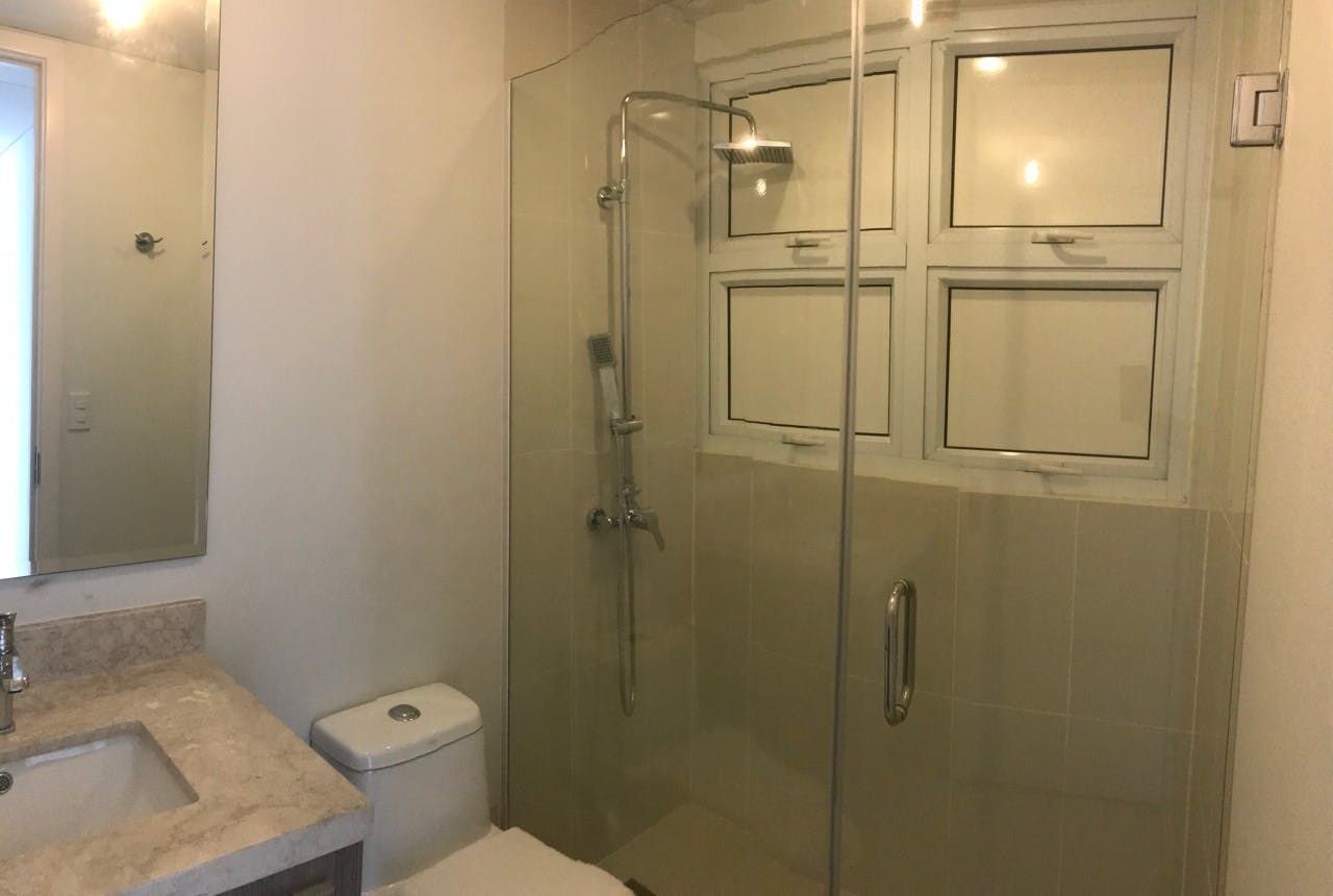 "3BR Condo for Rent in Sonria, Madrigal Business Park, Muntinlupa"09