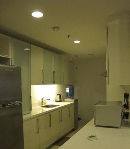 "1BR Condo for Rent in The Residences at Greenbelt, Legazpi Village, Ma"05