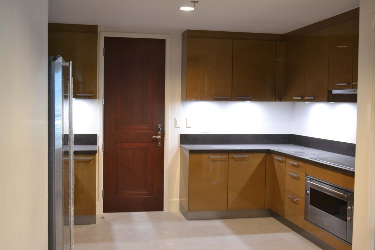 3BR Condo for Rent08