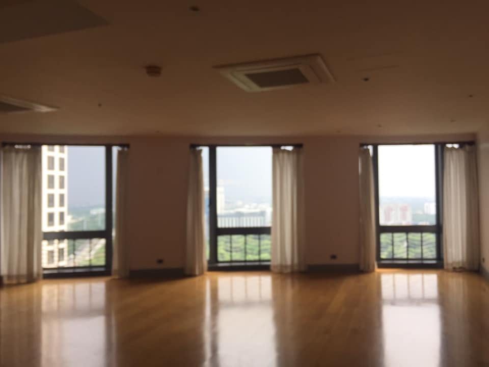 "3BR Condo for Rent in Essensa, BGC - Bonifacio Global City, Taguig"10