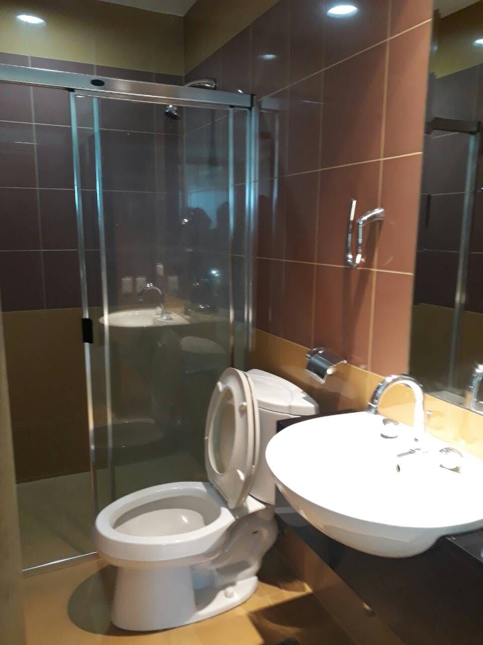 "2BR Condo for Rent in One McKinley Place, BGC - Bonifacio Global City,"06